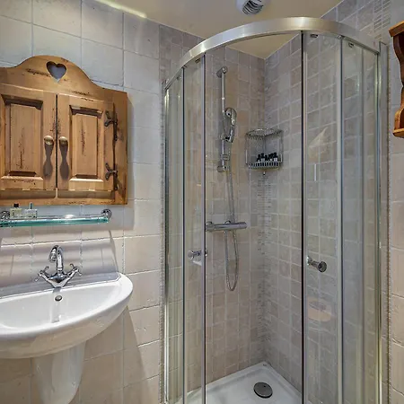 Apartment Luxueux Appart-chalet Avec Jacuzzi Et Sauna A 1550 - Fr-1-613a-14 *